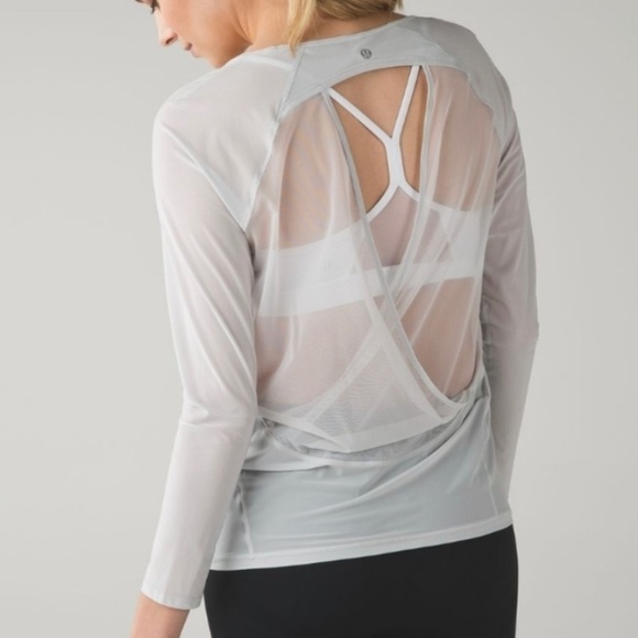 EUC Light Gray Lululemon Shirt Size 6 - Picture 3 of 3